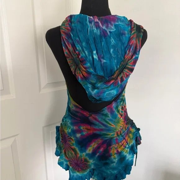 Sexy women Vibrant Tie-Dye Sleeveless Romper - Picture 3 of 5